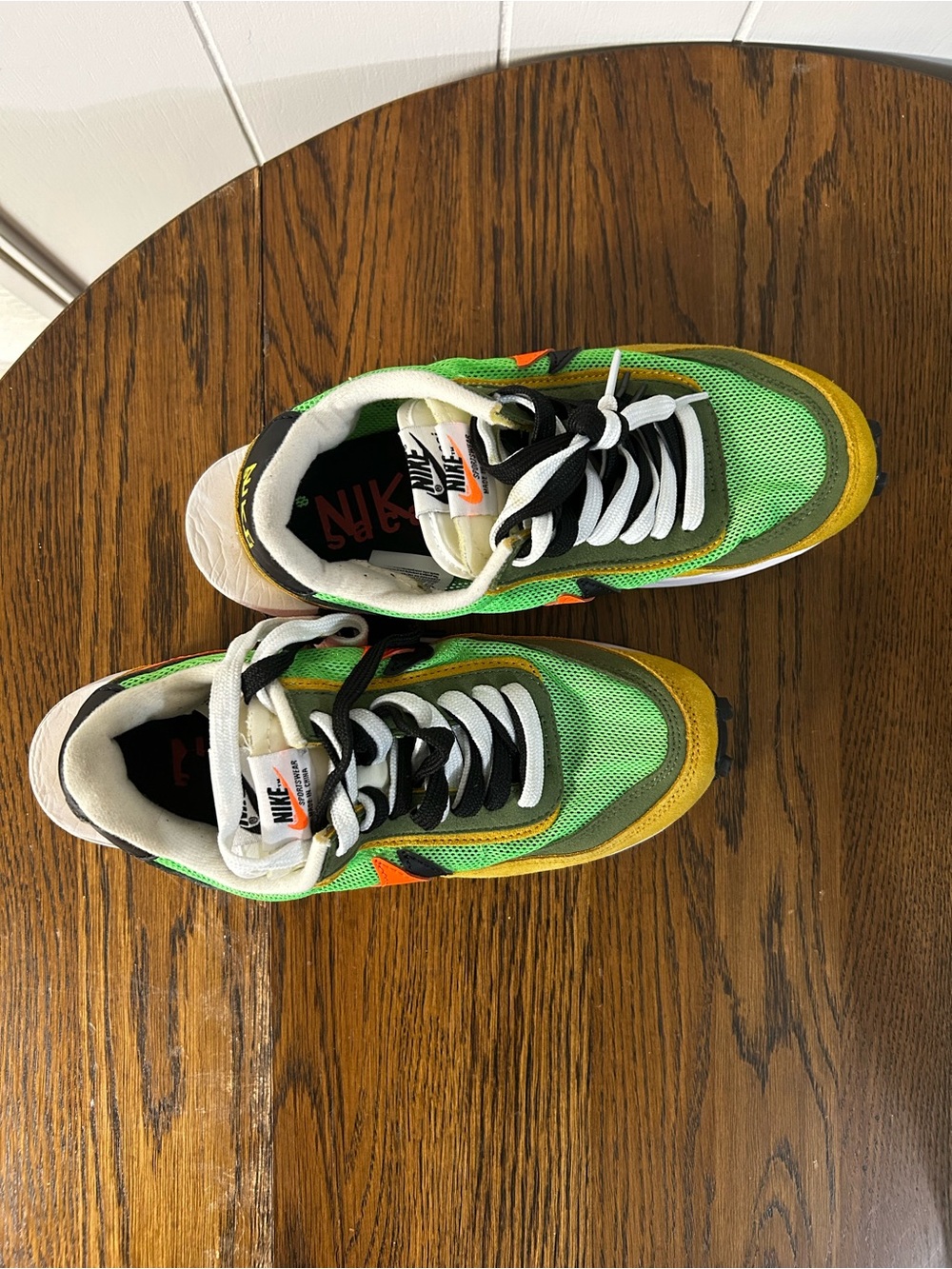 Nike Womens Sacai Green Gusto LD Waffle - Picture 2 of 7